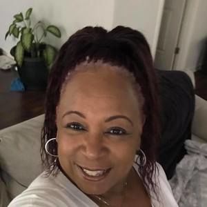 Meet your Posher, Brenda